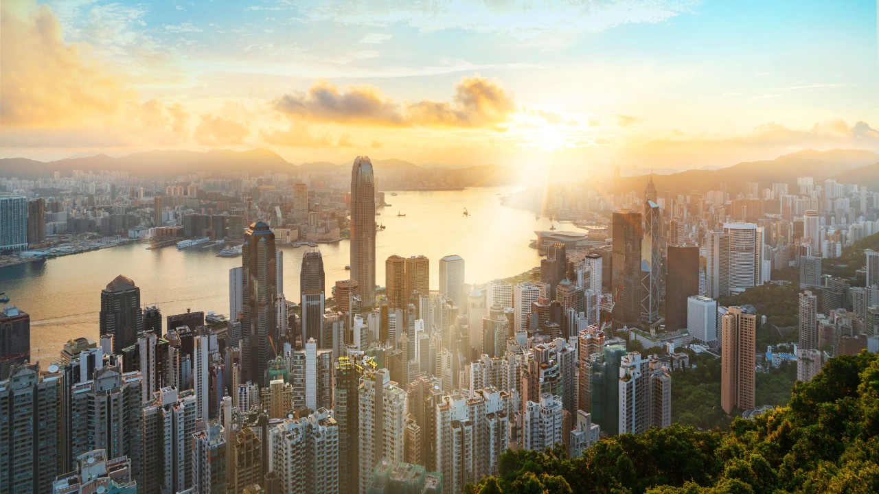香港城市景觀；圖片使用於40週年．滙聚力量 編就未來。